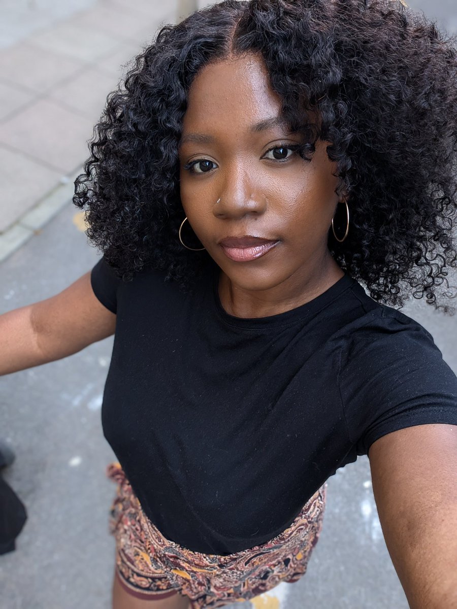yorubachic's tweet photo. I love Saturdays 🤎 https://t.co/ZaomsPWmZF