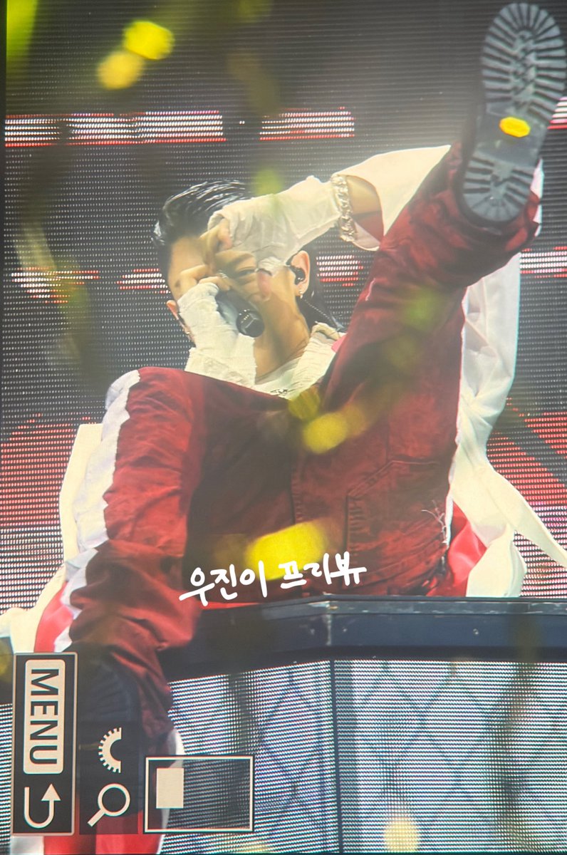 Kitten080308's tweet photo. 260725 ❤️🫠

#LNGSHOT #롱샷 #WOOJIN #우진 https://t.co/NKLrya4CMW