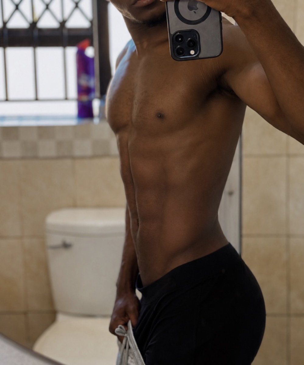 The__Mufassah's tweet photo. Got a big uhh🥵 https://t.co/7lhoxwjQLe