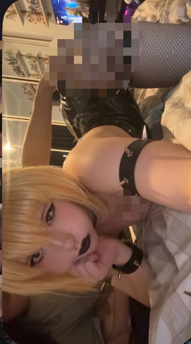 Minksnip4's tweet photo. This blur feature is rlly neat how did they program it https://t.co/DM7roHjUIM
