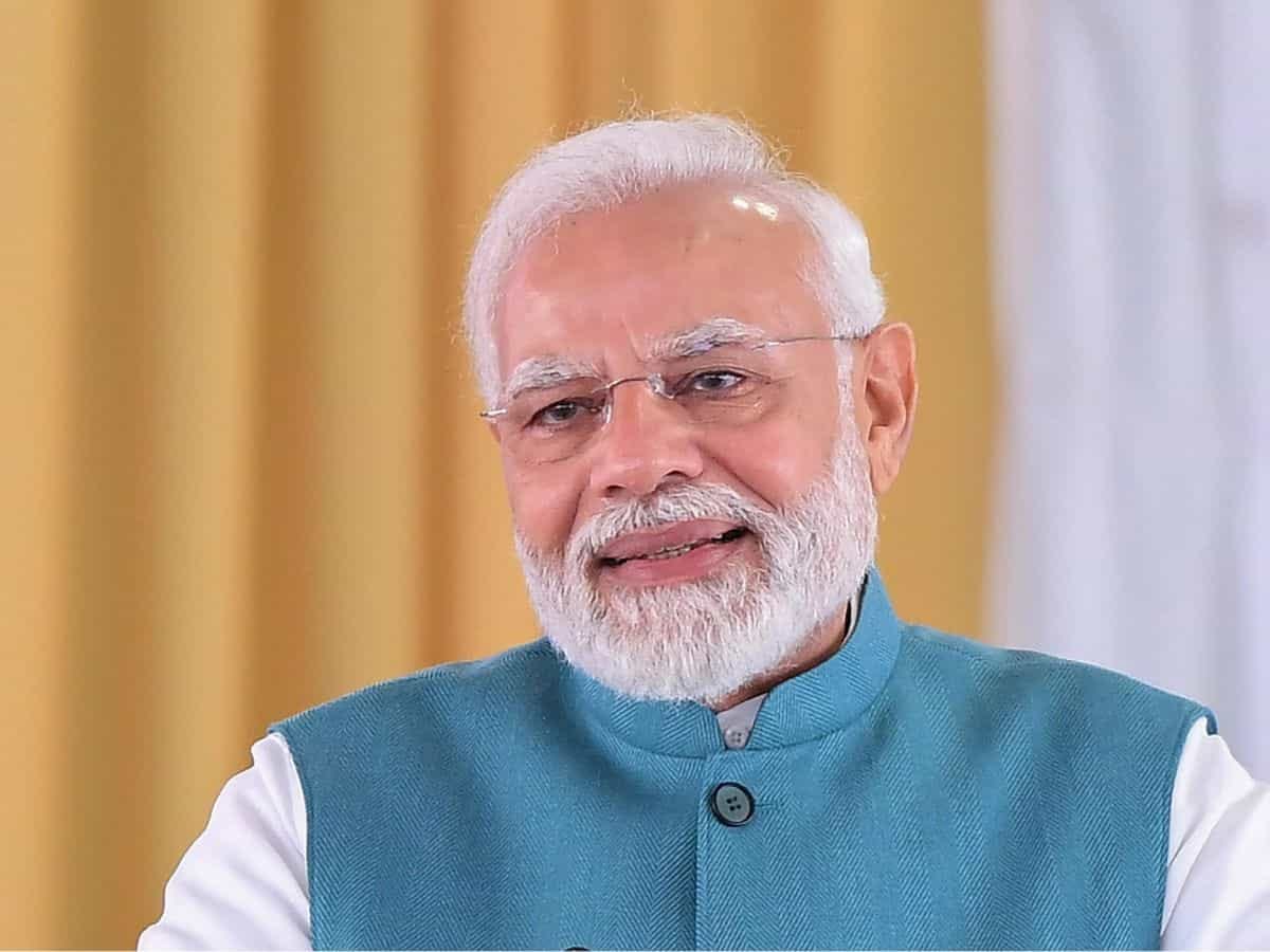JaikyYadav16's tweet photo. CJP की प्रमुख मांग शिक्षा मंत्री धर्मेंद्र प्रधान का इस्तीफा था जो पूरा हो गया है।

हालांकि, अब CJP ने सरकार के सामने तीन और बड़ी मांगें रख दी हैं।

1. आत्महत्या करने वाले सभी छात्रों के परिवारों को 1 करोड़ रुपये दिए जाएं।

2. किसी भी छात्र प्रदर्शनकारी के खिलाफ़ कोई कार्रवाई नहीं 

3. 20 जुलाई को जिन पुलिस वालों ने छात्रों को पीटा था उनपर कार्रवाई हो।

CJP प्रमुख अभिजीत दीपके का कहना है कि सरकार को इन तीनों मांगो को भी पूरा करना होगा।

अगर सरकार इसे पूरा करती है तभी हम अपना धरना प्रदर्शन खत्म करेंगे वरना यह धरना प्रदर्शन ऐसे ही चलता रहेगा।
