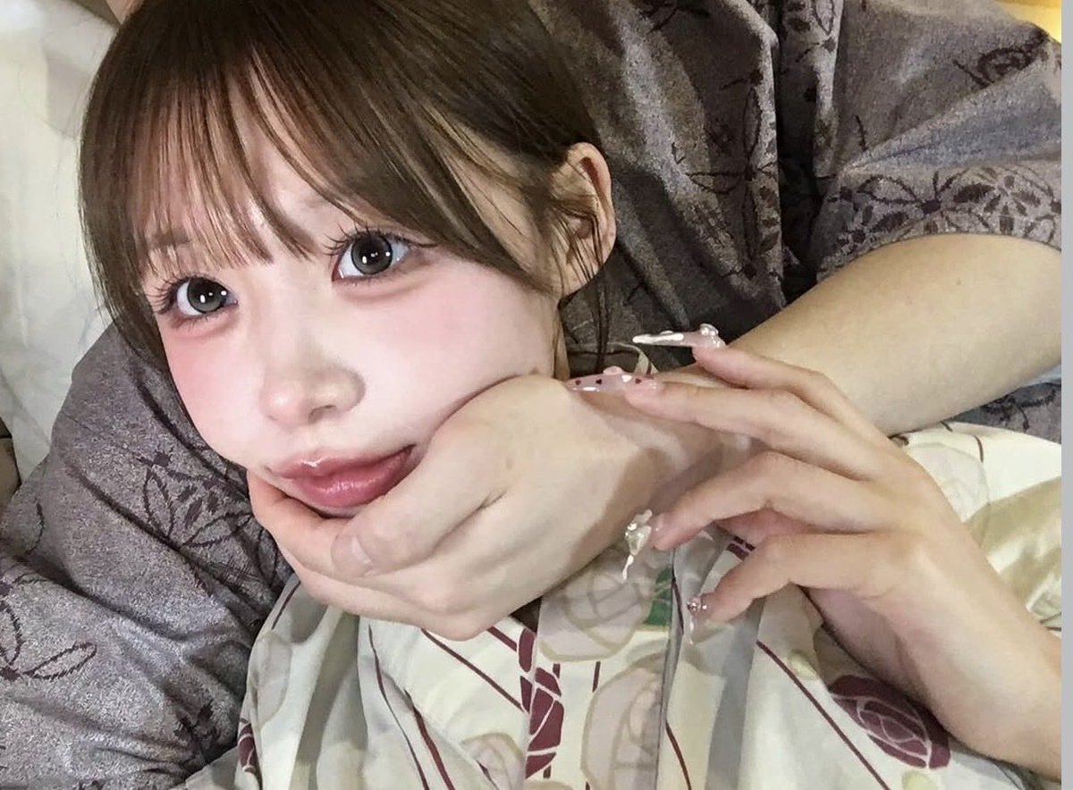 ellen___00's tweet photo. とんでもないバブみリップ見つけて大歓喜。塗るとゆっぴちゃん並の顔赤ちゃんなれます...🪄︎︎ https://t.co/RPLEQkeWks