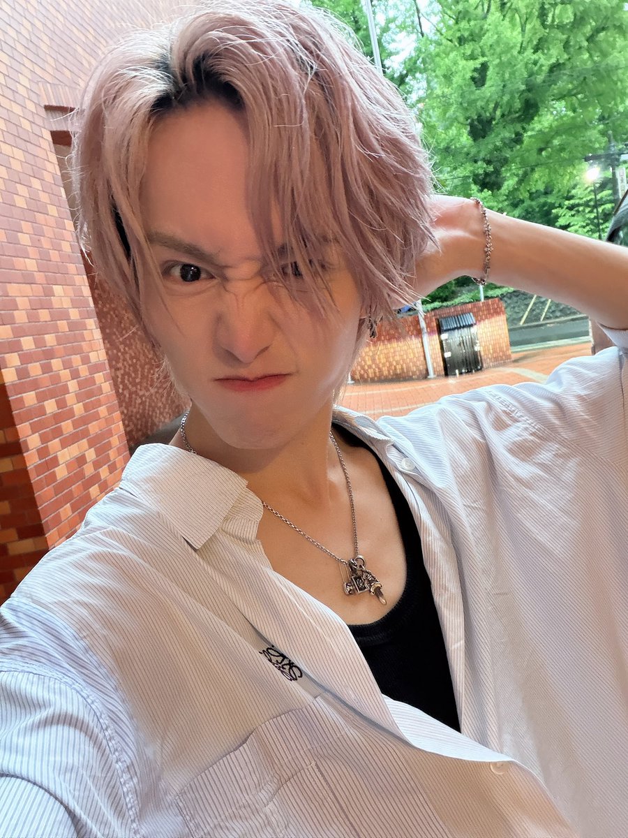 RYOTA_CCC_K's tweet photo. tbc夏まつり2026🐮
ありがとございやした⚠️🖖🏾
本当に‼️一日中大雨の中‼️マジで‼️
ありがとー😭
びちょびちょなってもそれを超えるぐらい来てよかったと思って貰えてたら嬉しいな🥹
俺も楽しかった🥳
これも良き思ひ出📖
ちゃんとお風呂入って風邪引かんよーにな☝🏾

明日は１円ライブ🪙🥳
📸前←→後☔️ https://t.co/1GF4IxcQuP