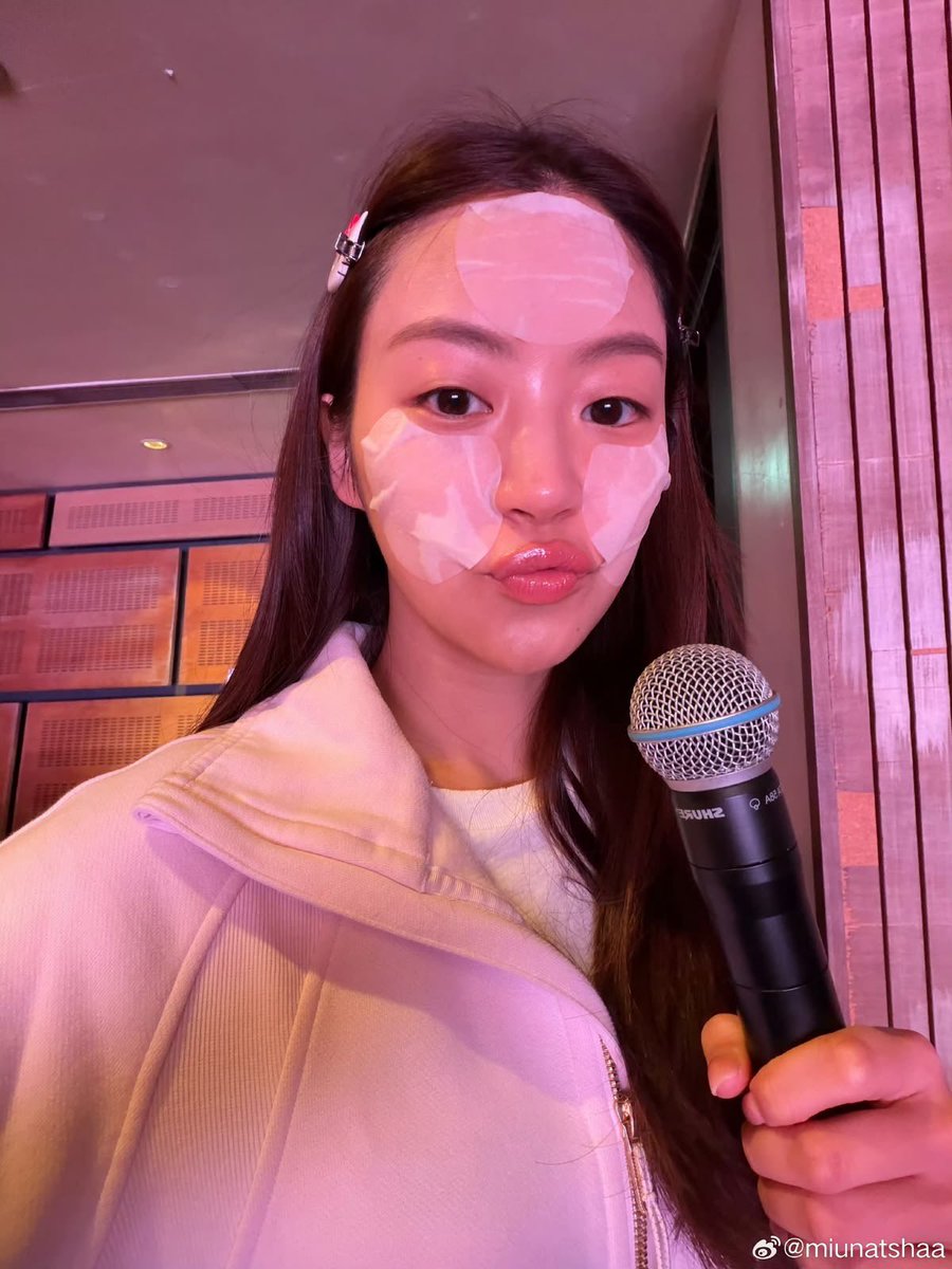 setpulin's tweet photo. ส่งให้แม่                                                   ส่งให้เธอ https://t.co/FKZggKkr08