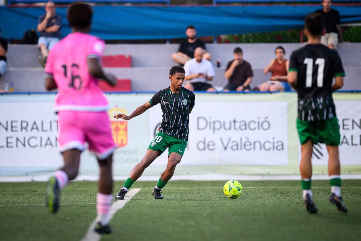 futbolbaseECF's tweet photo. 𝐉𝐮𝐯𝐞𝐧𝐢𝐥 𝐀 | Derrota por la mínima ante el CD Castellón en la segunda jornada del @Cotif 

A por el siguiente 🙂‍↕️ https://t.co/FkwcvgZ7CQ