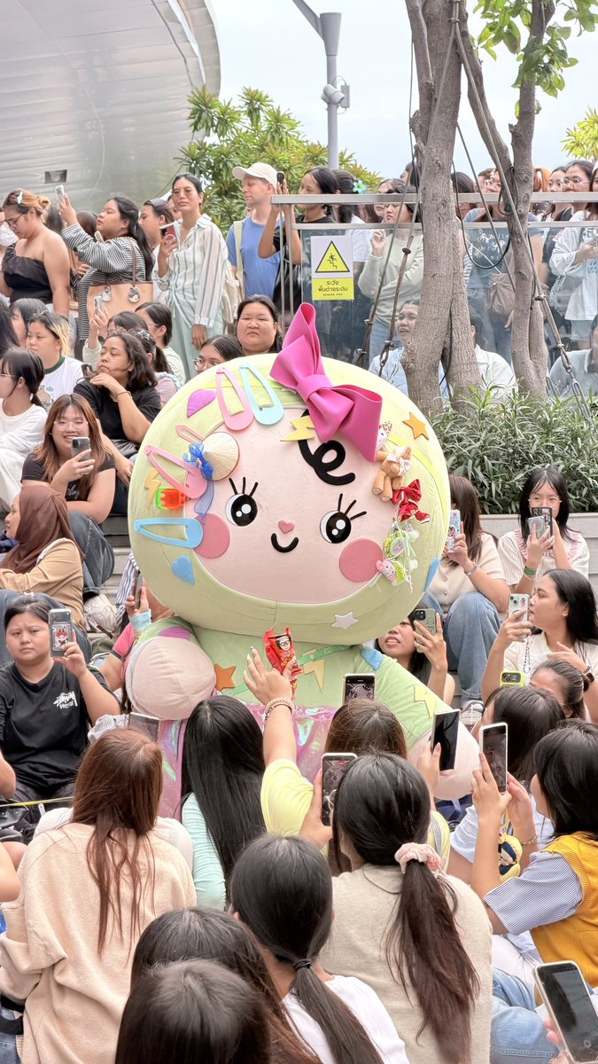 JJUNYALEE_'s tweet photo. ขวัญใจมหาชน

OFFGUNBABII FANSIGN 2026
#งานมหกรรมนิยายนานาชาติ2026xOffGun
#ออฟกัน #OffGun https://t.co/xoDBVowBrk