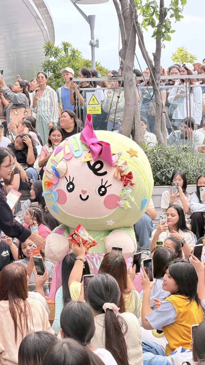 JJUNYALEE_'s tweet photo. ขวัญใจมหาชน

OFFGUNBABII FANSIGN 2026
#งานมหกรรมนิยายนานาชาติ2026xOffGun
#ออฟกัน #OffGun https://t.co/xoDBVowBrk