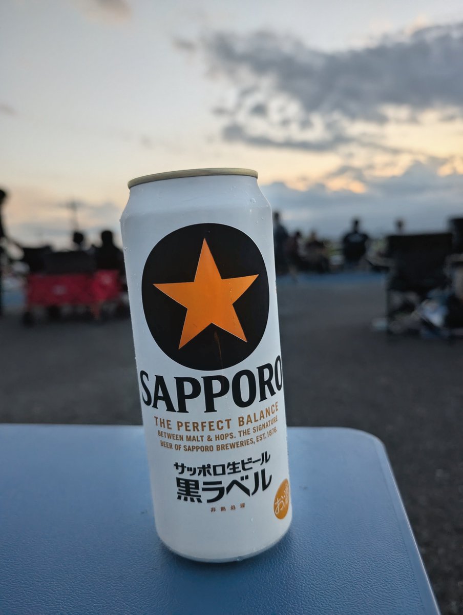 lefteye0930's tweet photo. 花火大会ビール🍺 https://t.co/fsIa9IgOGN