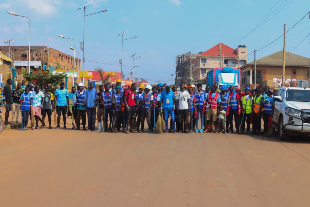 DwogPacuCup's tweet photo. .......beyond football, Dwog Pacu Cup remains committed to promoting environmental conservation, community service, and responsible citizenship.
Clean Environment, Healthy Community.
#KeepLiraClean #PlantMoreTrees #KeepLangoGreen https://t.co/llykD7OXWE