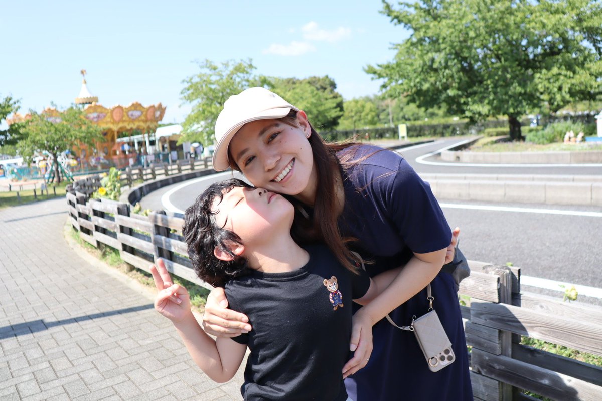 puo_0077's tweet photo. 初めての全国大会は0勝2敗という結果で予選敗退となりました🏓

自身が経験のない大舞台を息子が頑張って戦ってる姿に感慨深いものがあったり
課題が盛り沢山とありました🏓

来年に向けてまた頑張って行こうと思います☺️

次は次男も選手で出れるといいな（笑）

#全農杯　＃ホカバ　#息子の卓球生活 https://t.co/pdwklTBeWj