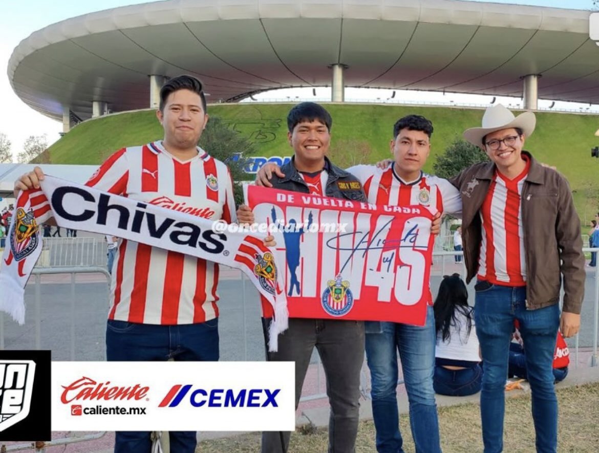Nav7Jos's tweet photo. @Chivas @JessOmarNavarr1  por qué somos chivas de corazón y sabemos que este torneo es el bueno y queremos estar alentando como siempre lo hacemos , acá nadie se rinde ❤️🤎 https://t.co/JR1NSXTNB4