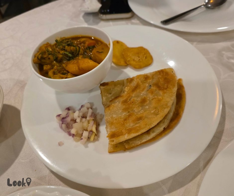 looktrvlph's tweet photo. STOP scrolling! 🚨 This restaurant deserves more attention. 🍽️😋

Craving something different? 🍛 Taste of Spice in Naga City is a must-visit for authentic Indian and Mediterranean cuisine.

📍Taste of Spice, Naga City

#looktrvlph #NagaCity #FoodTripPH #HiddenGem #TasteofSpice https://t.co/uCsWzv1F4N