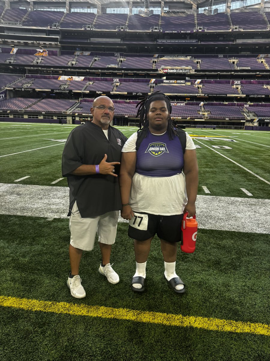 ShymirNelson's tweet photo. Blessed to compete all weekend.
Saturday at Edor Nelson Field learning, grinding, and connecting with college coaches. Sunday at U.S. Bank Stadium competing in 1-on-1s. Every rep counts.
The work continues.
#TrustTheProcess #NextLevel https://t.co/tPug1UX4mV