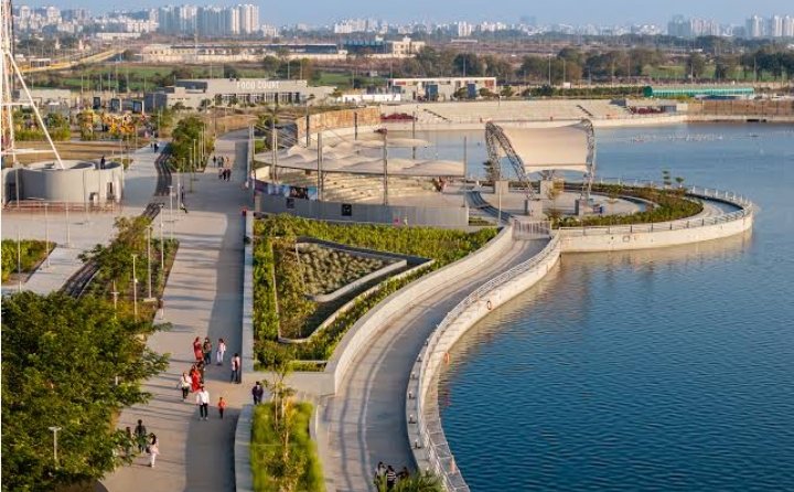 InfraholicR's tweet photo. North India perform better in waterbody development.

Why  Southern indian cities don't have riverfront or lake fronts? 
Like Trichy, Vijaywada, Madurai, Hyderabad all of them have river. https://t.co/HXHyuZxCMT