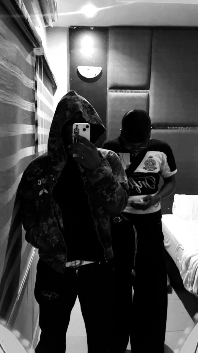 dami88st's tweet photo. Had so much fun yesterday i forgot I had problems 😭 https://t.co/p8q4BgYHcr