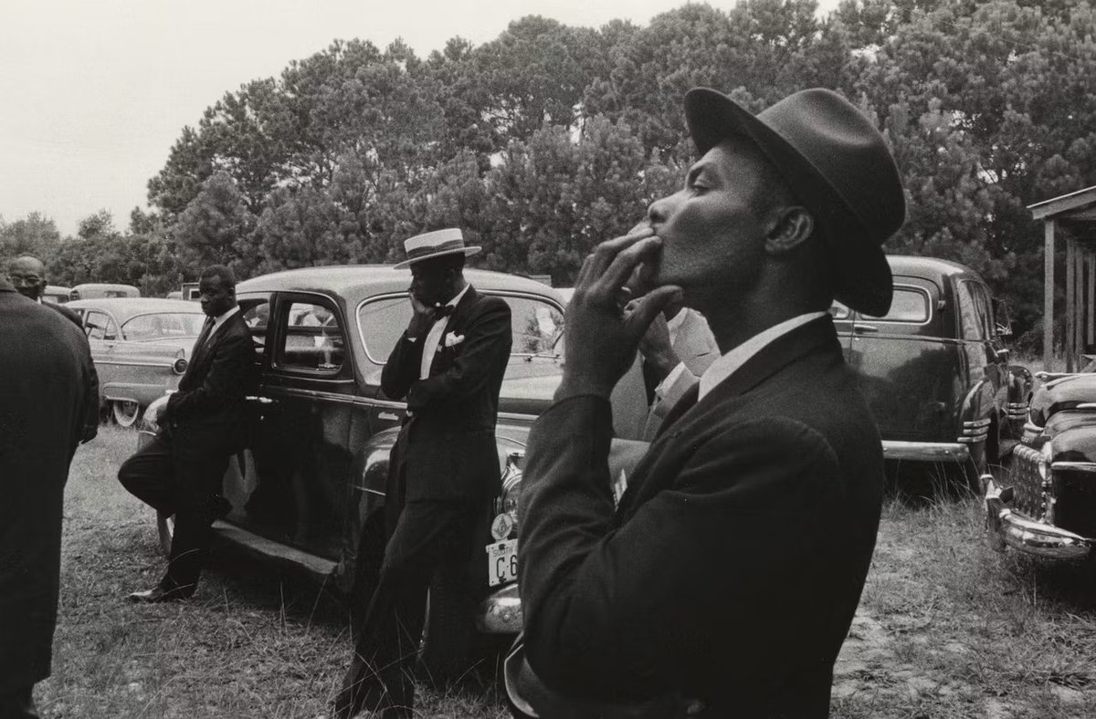 mtroyano's tweet photo. Interesante artículo de la periodista @EvaMadruga sobre la magnífica #exposición #TheAmericans del fotógrafo #RobertFrank que se puede disfrutar en @FundacionTef estos días de verano madrileño.

https://t.co/SllvTZMa1P https://t.co/OAPVdumVQ0