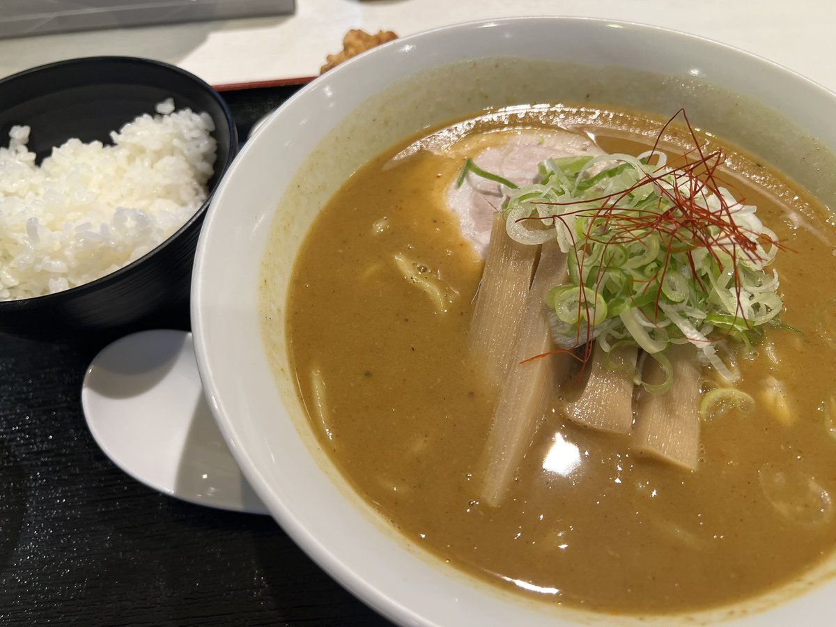 OTOGESG's tweet photo. カレーラーメン🍜 https://t.co/aea3OIB2SP