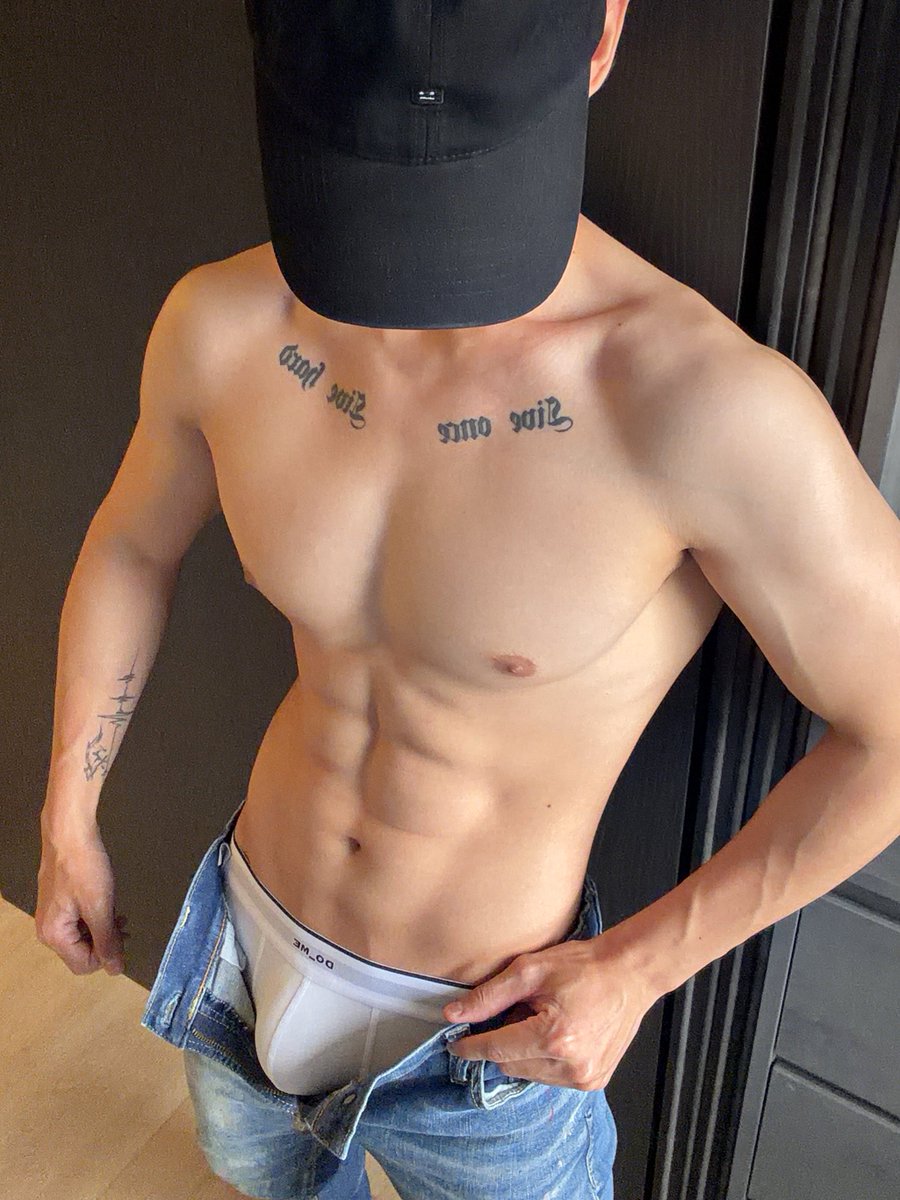 alantop1069's tweet photo. 左邊還右邊？
🔗https://t.co/qtQHeB7KXX https://t.co/WdZpvpTIUM
