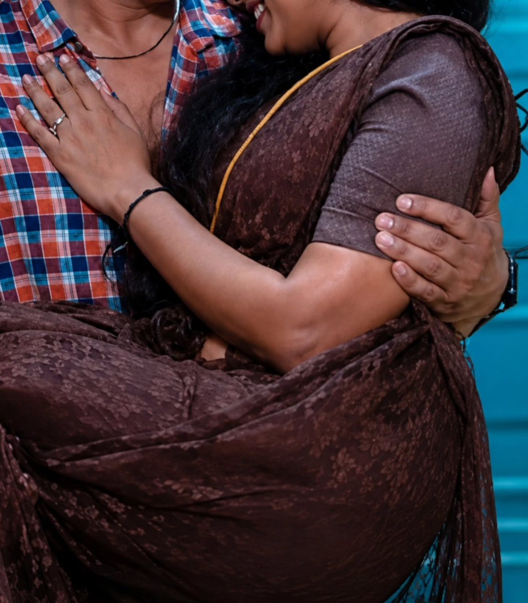 tamilamuthamof's tweet photo. சீரியல் இப்படி சீன் எல்லாம் எடுக்கிறாங்களா 🤔🤔🤔
#tamilamutham #trendingpost #trending #serialactress #serial https://t.co/suCYhViLKg