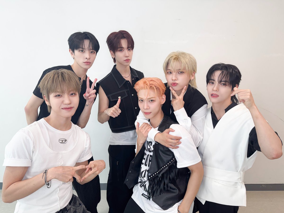 nSSign_official's tweet photo. [📸] 2026 제29회 #보령머드축제 개막기념 K-POP SUPER LIVE 완료✨
뜨거운 여름만큼이나 뜨거운 응원 보내주신 COSMO 덕분에 오늘도 행복한 무대였습니다☀️
함께해 주신 모든 분들 감사합니다! 푹 쉬고 또 만나요🌙

#nSSign #엔싸인 #エンサイン https://t.co/BwCodgdKun