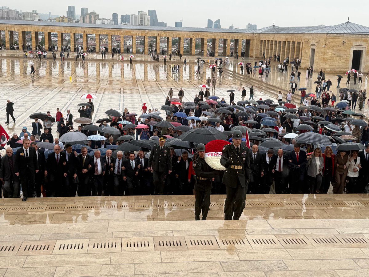 cenginyurt52's tweet photo. Sarı saçlı, mavi gözlü dev adam Gazi Mustafa Kemal ATATÜRK’ün huzurundaydık.

Cumhuriyetimizin kurucusuna saygı, emanetine sonsuz bağlılıkla…

NE MUTLU TÜRK’üm DİYENE! 🇹🇷
@yenipartiyiz @eczozgurozel https://t.co/K4uk3XgqP6