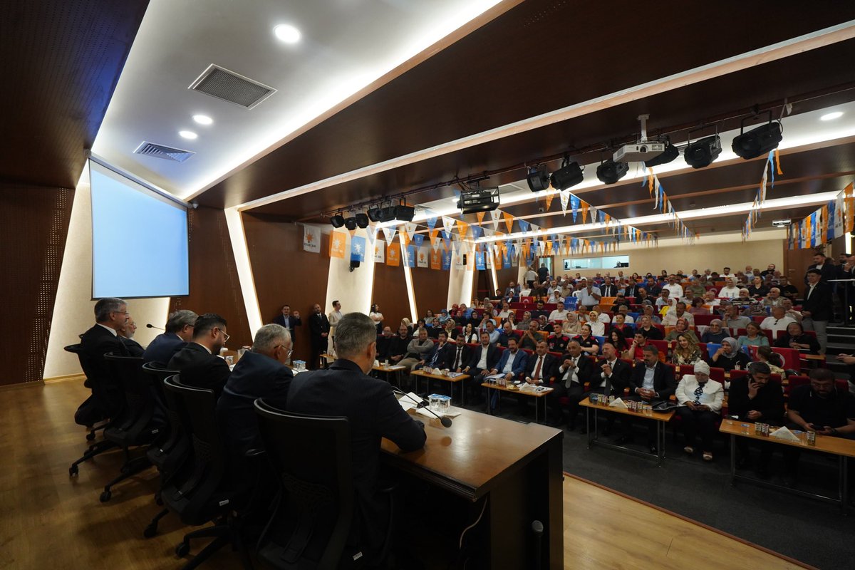 huseyinokandan's tweet photo. Talas ilçe danışma meclisi toplantısını gerçekleştirdik. https://t.co/DqhvBuaYXv