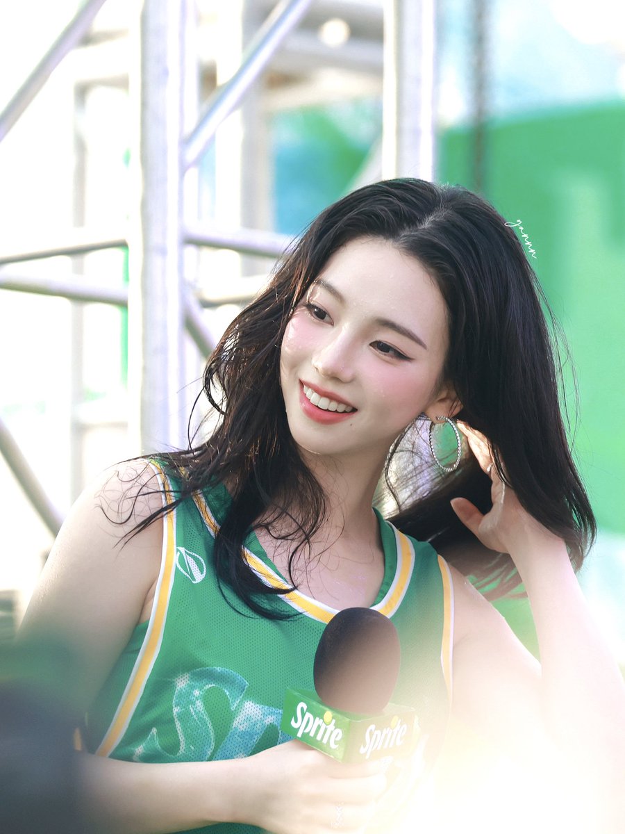 xyan_k's tweet photo. 260725 WATERBOMB

#카리나 #Karina #カリナ 
#에스파 #aespa https://t.co/1C6wpJEk5l