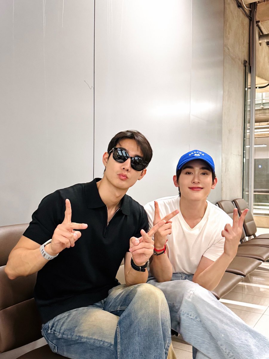 k_fjsobp's tweet photo. safe flight naka.

#ForceBookFMinHCMC https://t.co/EHibQkyZzS