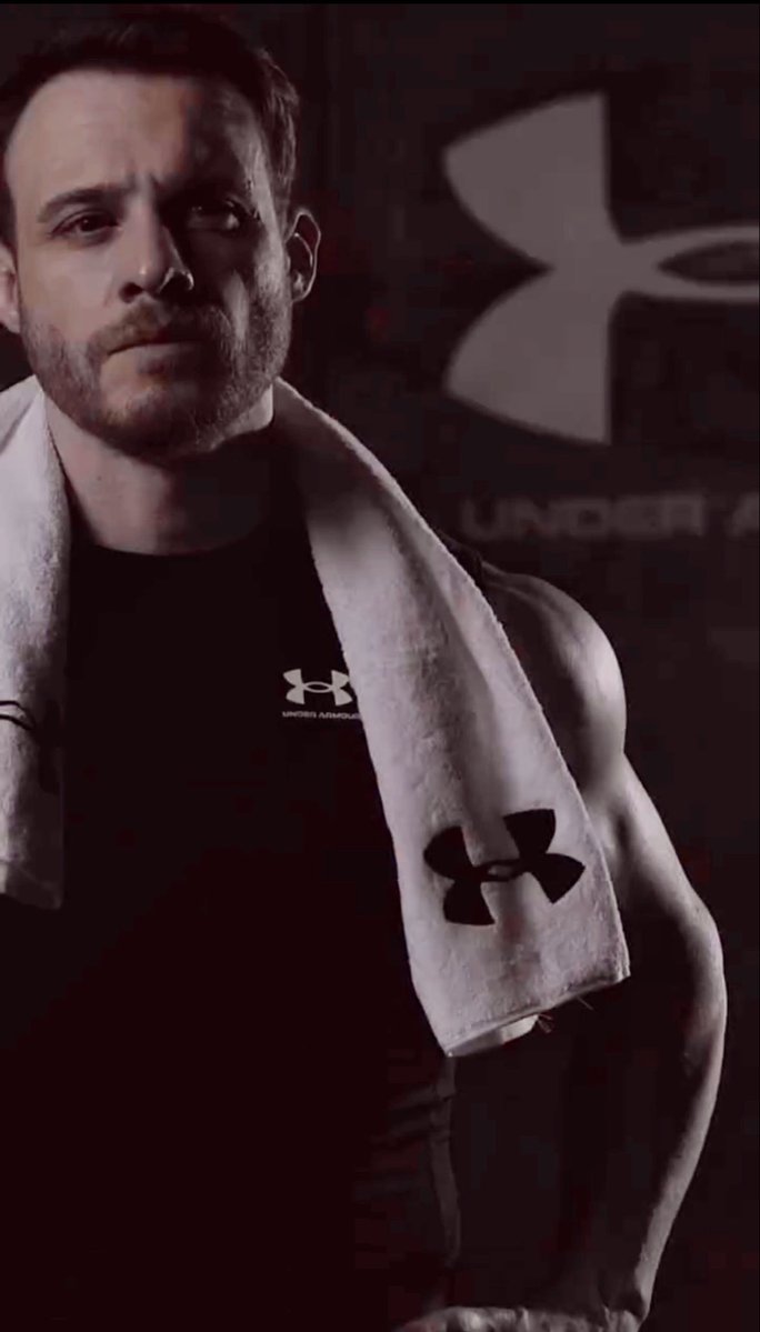 patriciaflima12's tweet photo. Kerem Bürsin × Under Armour: a perfect partnership! 👌🏻🖤

#KeremBürsin https://t.co/OMu4RQMrRn
