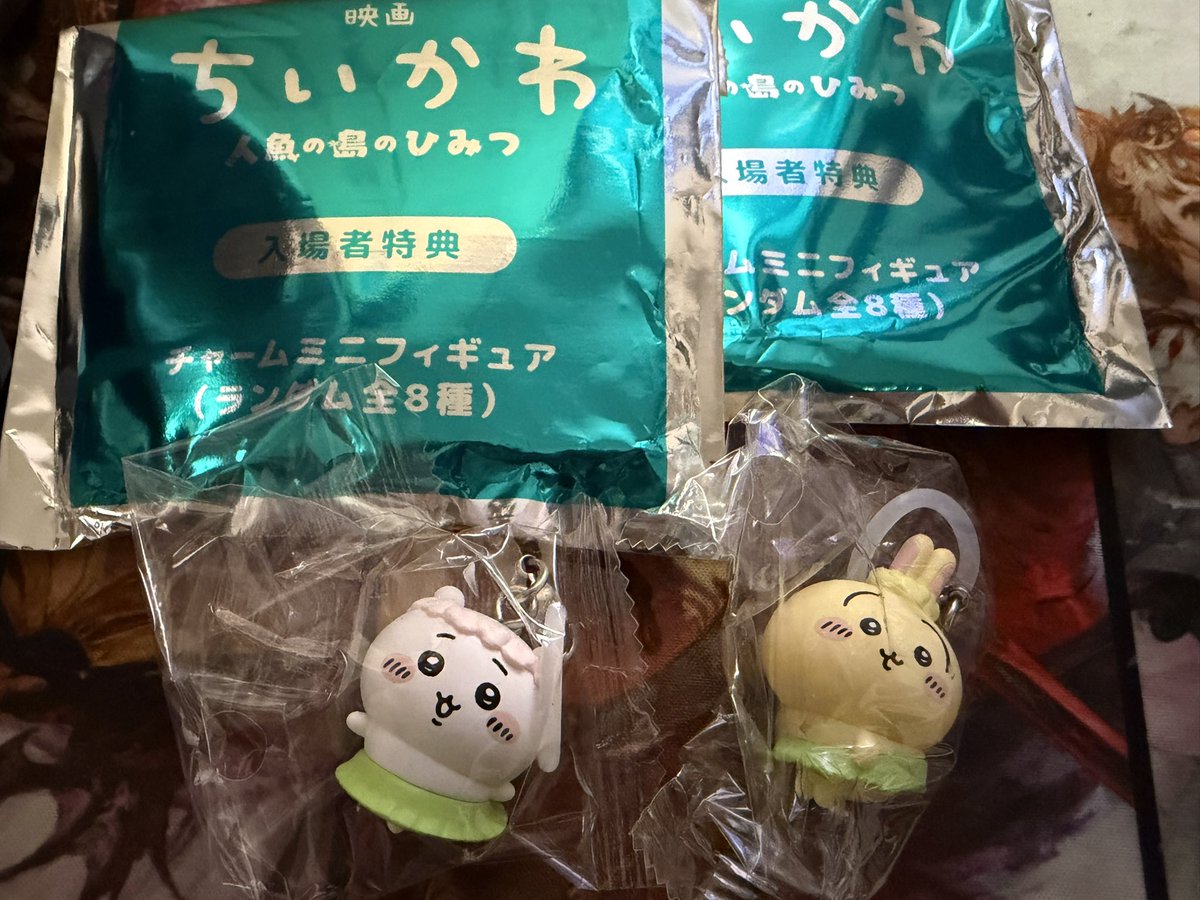 utamui's tweet photo. 今日貰った特典よく見たらうさぎの眉が消えかけてて泣いた(   ᷄ᾥ ᷅ )トレード探せないや(   ᷄ᾥ ᷅ ) https://t.co/2kqUnop7fr
