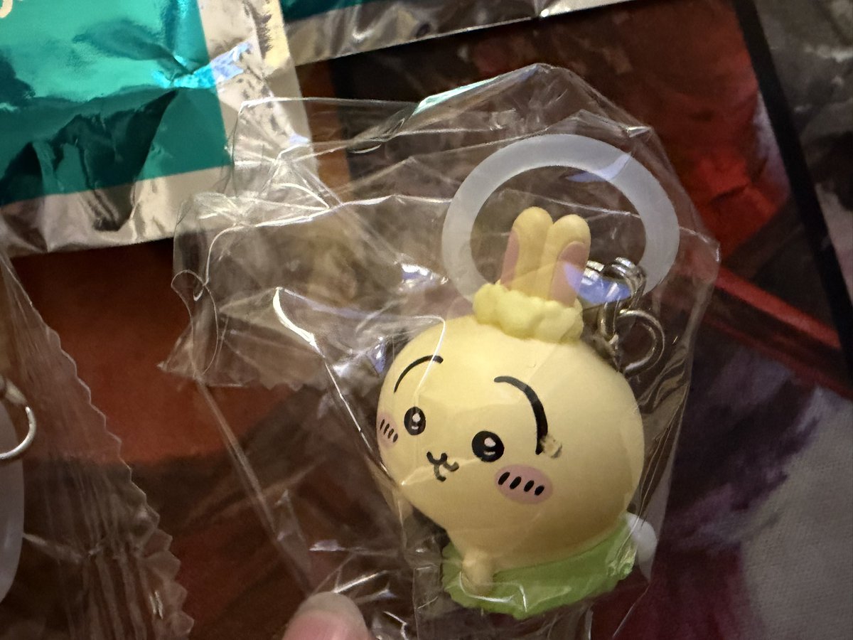 utamui's tweet photo. 今日貰った特典よく見たらうさぎの眉が消えかけてて泣いた(   ᷄ᾥ ᷅ )トレード探せないや(   ᷄ᾥ ᷅ ) https://t.co/2kqUnop7fr