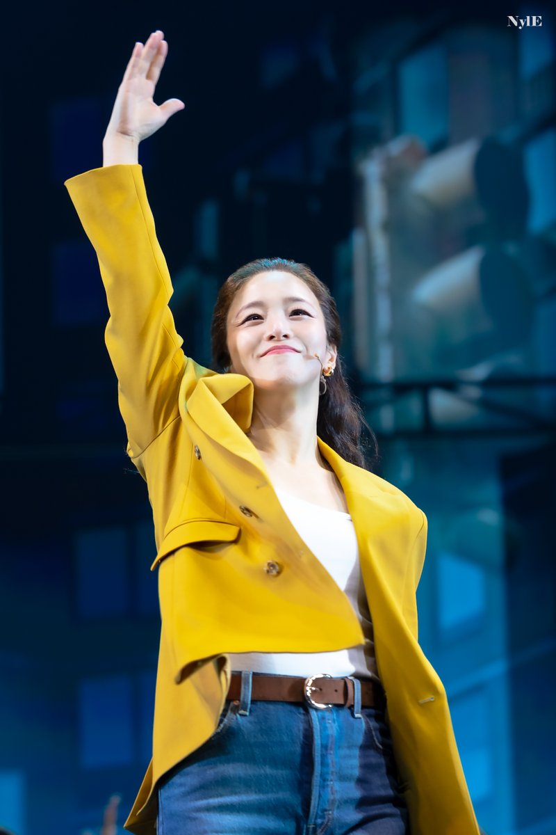 NylE_pic's tweet photo. 260725 낮 헬스키친 커튼콜

저지 | #박혜나

나의 첫사랑 그대 https://t.co/nn4BdeK4xd