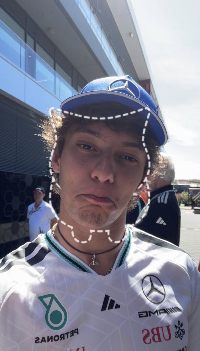 kimiforwdc's tweet photo. kimi😭😭😭😭 https://t.co/BtgfuvMfAC