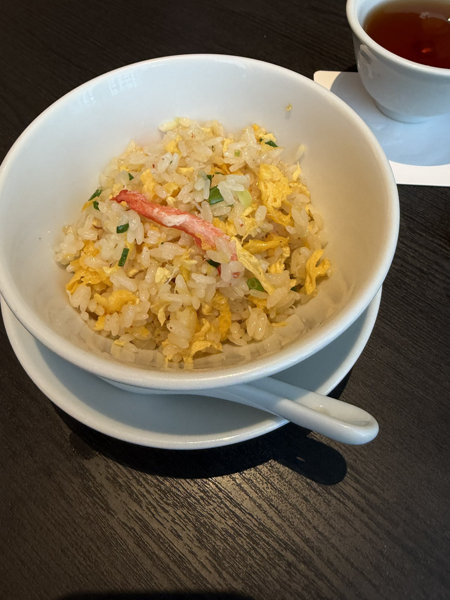 194mone's tweet photo. 華都ランチコースを食べに行きました☀️
蟹炒飯最高です😃
ホテルニューオータニ博多の八女抹茶の星の利休も食べに行きました🫡
満足👍👍 https://t.co/re0KvgYiY2