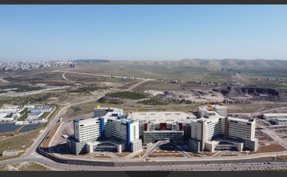 Urfacalismagrub's tweet photo. Şanlıurfa’nın en önemli yeşil yaşam alanı GAP Vadisi’nde rekreasyon alanlarının yapılaşmaya açılması endişe vericidir. Mesele 400 ya da 50 dönüm değil; şehrimizin nefesinin ve gelecek nesillerin ortak yaşam alanlarının parça parça kaybedilmesidir.
Basın Açıklaması ektedir .. https://t.co/kmXMJJN7t7