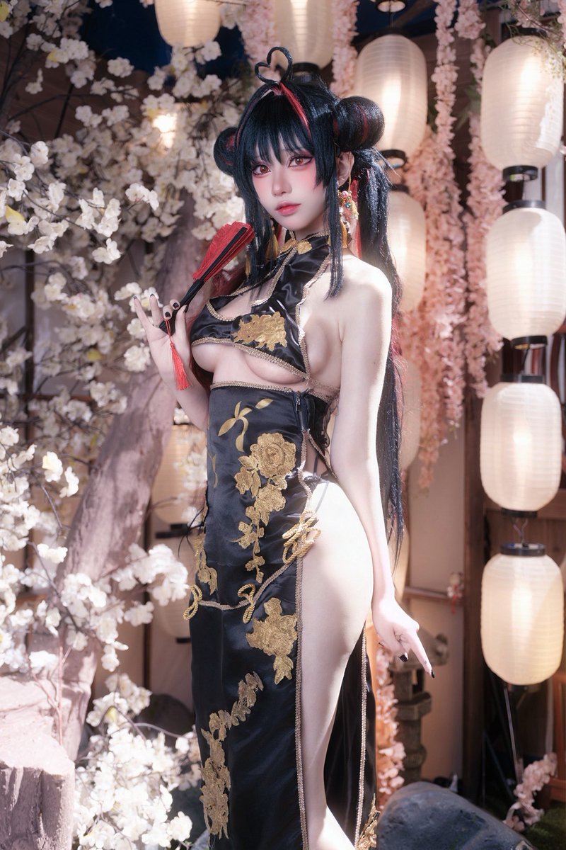 Toromi_cos's tweet photo. 🫣💦

#NIKKE
#NIKKEcosplay https://t.co/LHLdeEvzAa