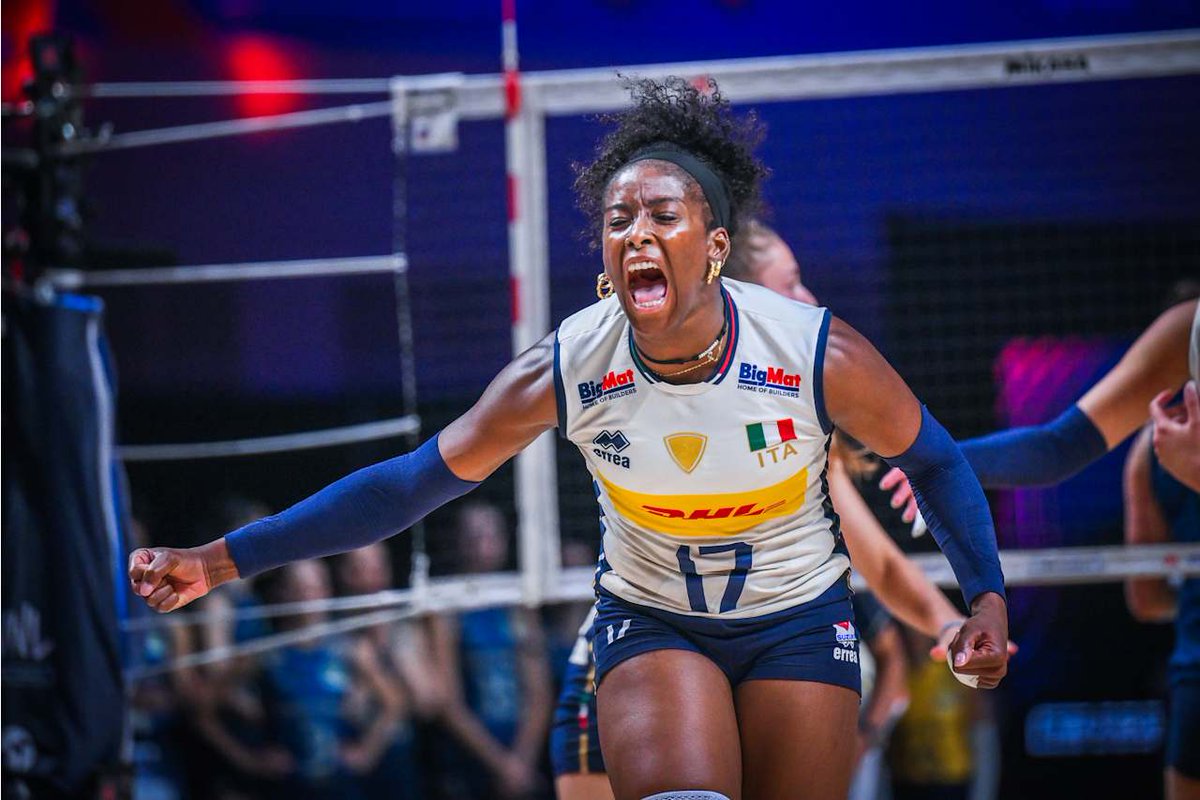 TBSvolleyboo's tweet photo. #バレーボールネーションズリーグ
準決勝 🇧🇷ブラジルvsイタリア🇮🇹は
意地と意地のぶつかり合い🔥🔥

予選ラウンドに引き続き
ブラジルがイタリアを
フルセットの末破りました✊
🇧🇷アナ・クリスティーナ 選手23得点
ベルグマン選手＆ロザマリア選手15得点の活躍👏
　
　🇧🇷3-2🇮🇹
　  (21-25)☆
☆（25-21)
☆（26-24)
　（21-25）☆
☆（15-12）

明日よる8時20分頃からU-NEXTにて
決勝ブラジルvs（トルコvs中国勝者）を
#栗原恵 さんの解説でお届けします✊

🇧🇷3-2🇮🇹
©volleyworld