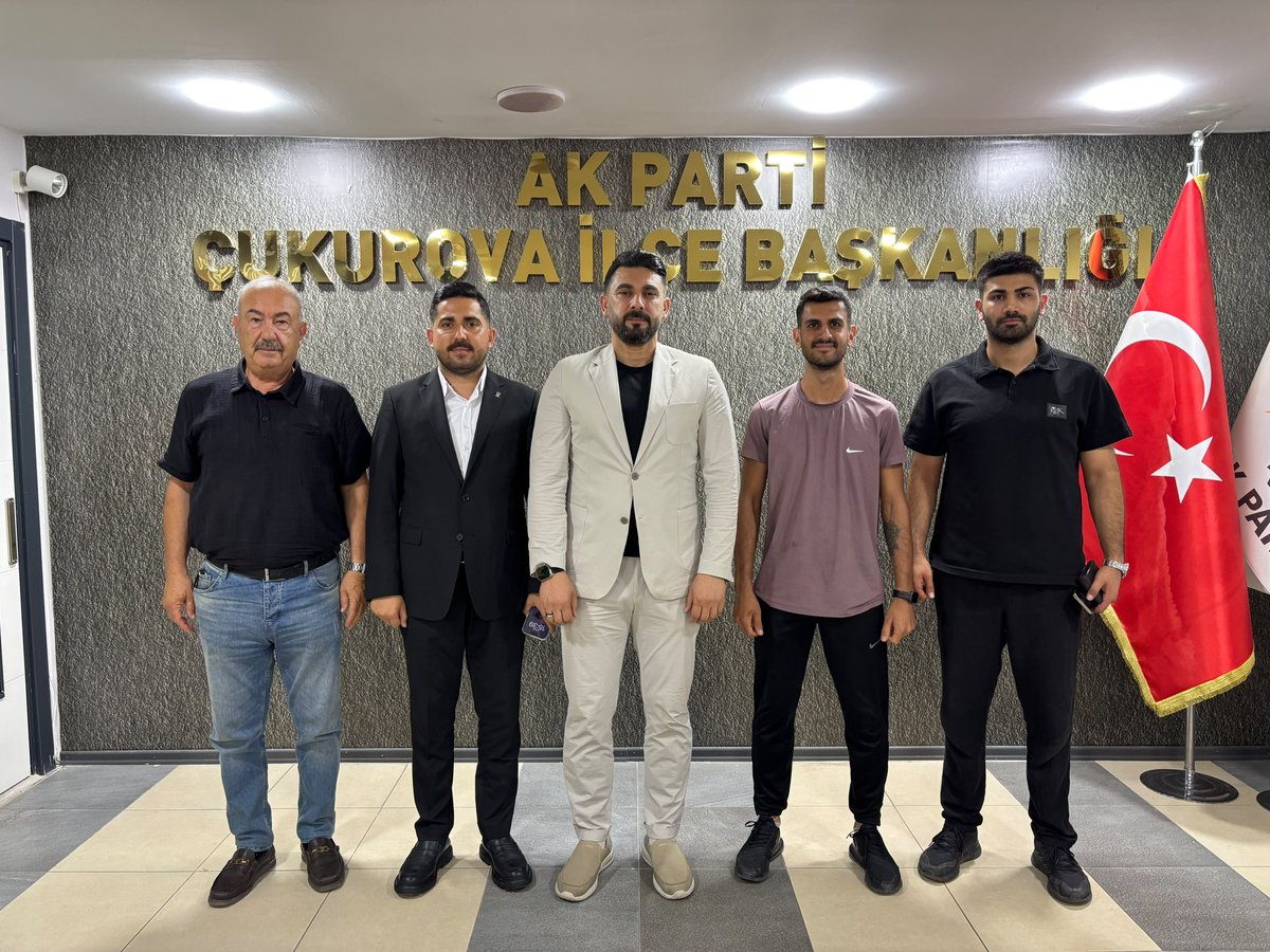 akincemal's tweet photo. “AK Parti teşkilatları; gönülleri birleştiren, kardeşliği büyüten ve milletimizin duasıyla güç bulan büyük bir ailedir.”

İlçe Başkanlığımızda ziyaretimize gelen kıymetli hemşehrimiz Umut Doğan kardeşimizi misafir etmekten memnuniyet duyduk. Samimi sohbetimizde hasbihâl ederek birlik ve beraberliğimizi daha da güçlendirdik.

Nazik ziyaretleri için teşekkür ediyor, muhabbetimizin ve kardeşliğimizin daim olmasını diliyorum.

@omerrcelik @abuyukgumus @avmustafaozkan @KaramikSunay @abdullahdogru01 @farukaytek