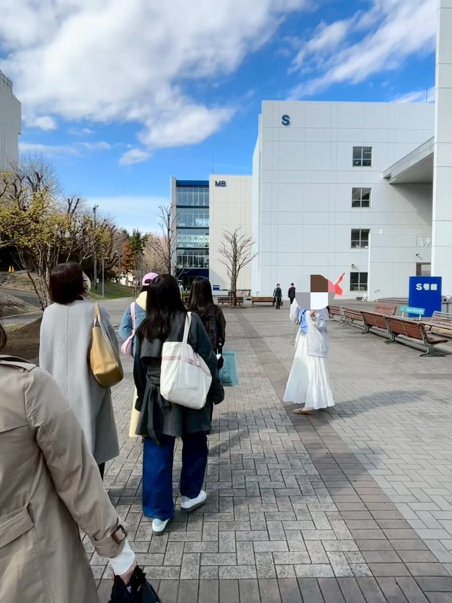zousyoku_FUKUDA's tweet photo. 8/1・8/2は #北里大学 のオープンキャンパス‼️

海洋のいのちを学びたいと思っているソコのアナタ🫵

╭━━━━━━━━╮
　　　 ﾏｯﾃﾏｰｽ
╰━ｖ━━━━━━╯
　🐟🪼🦀🐠🐡

(写真は春OCの様子ﾃﾞｽ
  posted by 橋本 a.k.a ふぁし)

 #海洋生物  #オープンキャンパス  #北里海洋 https://t.co/6zhOQn1bOP