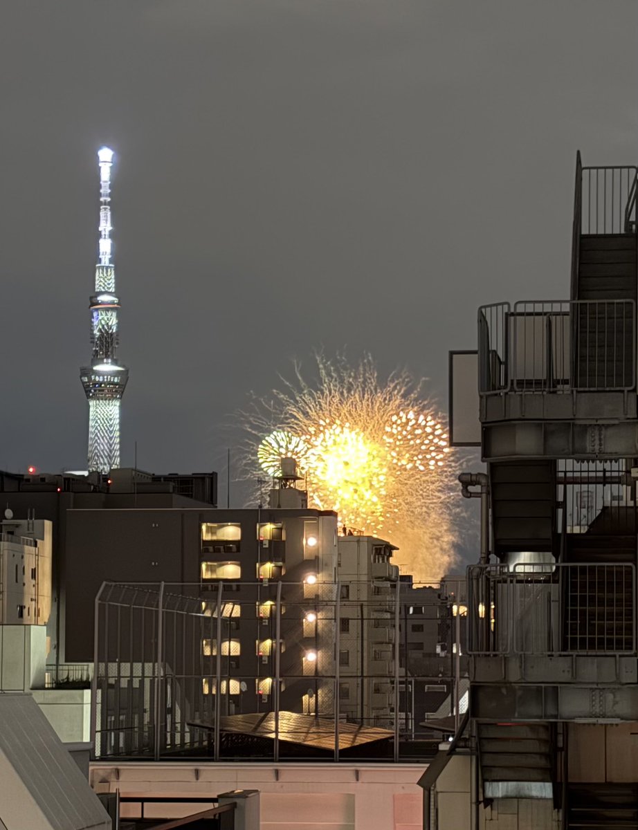 Jun_Hirok's tweet photo. 隅田川花火大会、一年あっという間ですな🎇 https://t.co/S2Usjs7JQv