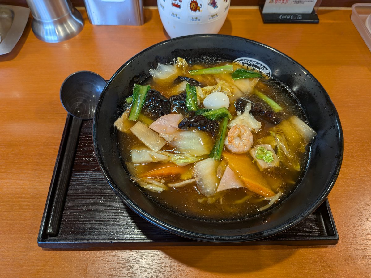 MisamiHatora's tweet photo. 石岡市内の
ゆきむら亭さんという
ラーメン屋によって頼んだ
八宝うま煮らーめん😋

とろみスープに
野菜と海鮮の旨味とコクが
しっかり出てて
美味しゅうございました(岸朝子)

食べ終わったら
汗だくになりましたが😅 https://t.co/cdQR5a41Gm
