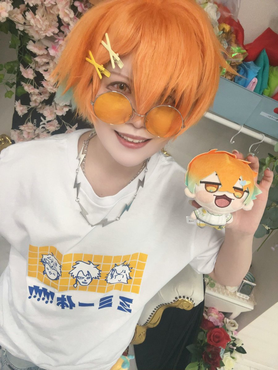 P_mino_tan's tweet photo. ※捏造コスプレ注意

みんなて身に付けるアイテム一緒に選んで買ったり準備段階からすごい楽しかった併せでした🥹✨✨
まーじでわちゃわちゃ楽しかったです(;_;) https://t.co/4TGqfr1PJv