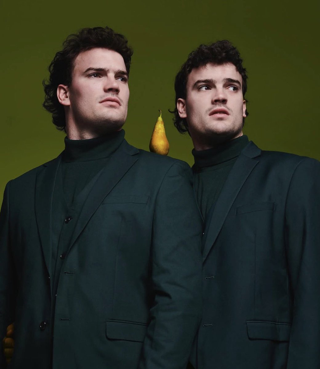 DisneyReact's tweet photo. ‼️ Se ha confirmado que los actores Hugo y Patrick McPherson interpretarán a los hermanos Stabbington en el live-action de #Enredados https://t.co/kYc4dyKALo