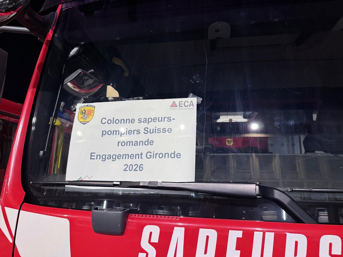 BoslandJP's tweet photo. Nos collègues sapeurs-pompiers du canton de Genève partent aussi en direction de la Gironde. 
Tous les moyens possibles basculent vers l’Ouest de la France. https://t.co/pYtCxCiWdA