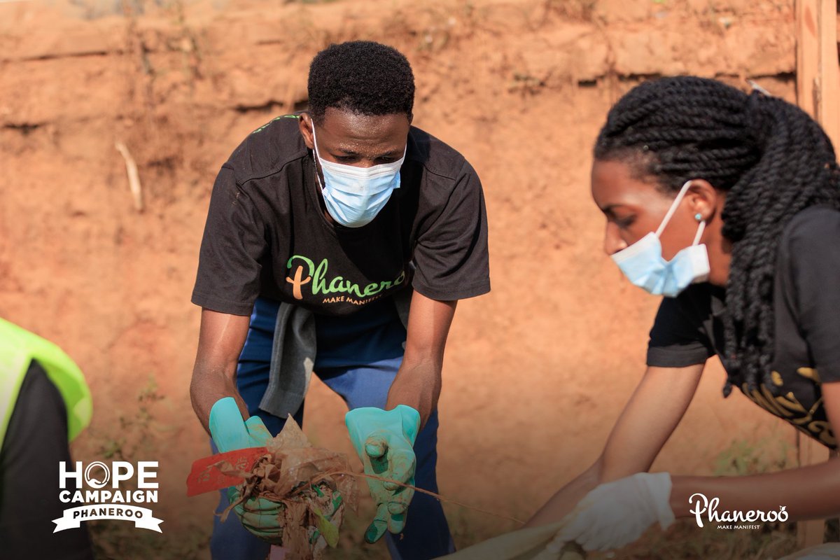 Phanerookampala's tweet photo. Creating a cleaner, brighter and more friendly environment together! 

~ HOPE Campaign Community Outreach 

#PhanerooAt12
#HopeCampaignCommunityCleanup https://t.co/HYul8RyxPi