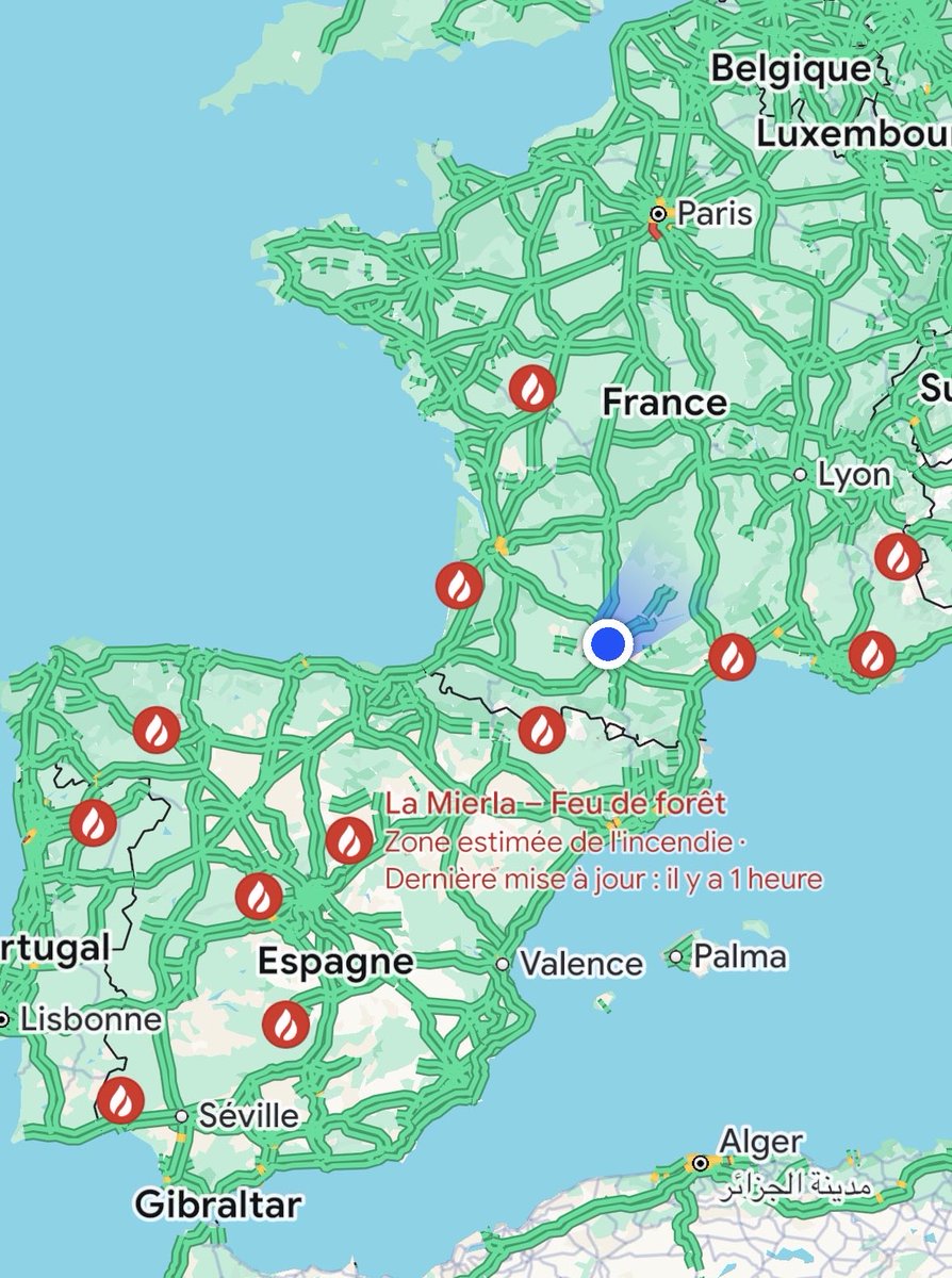 CavsNationFra's tweet photo. Bref LeBron pas LeBron.

L'Europe est en train de bruler, L'Afrique est en train d'être ravagée par des incendies également, la méditerranée est en ébullition. Les fleuves et rivières se tarissent, les récoltes meurent et les arbres dépérissent. Des milliers de gens sont déplacés et se retrouvent à être les premiers réfugiés climatiques.

C'est la directe conséquence du réchauffement climatique et de décennies de poursuite et accélération du même modèle de société capitaliste en dépit des avertissement de nos scientifiques. Et mauvaise nouvelle, ils nous ont déjà montré le playbook, ca va aller en s'empirant.

On verra pas de changements positifs de notre vivant à nos actions, car l'inertie du changement climatique est massive, je sais ca fait pas bander mais c'est la réalité à laquelle nous allons faire face.

Mais on doit aux générations futures d'essayer de limiter les frais et d'offrir à notre espèce (et aux autres) une chance de survie et un monde habitable. Il faut bien comprendre, qu'on a jamais autant hérité de la terre de nos ancêtres que nous l'empruntons à ceux qui nous suivront.

Plus que jamais il faut lutter et voter, s'éduquer et changer nos habitudes de consommations, repenser notre manière de vivre et de concevoir la société. On en est plus à l'heure des gimmicks ou de faire de la conscience écologique une mode.

On est face au risque systémique le plus important que les civilisations humaines n'aient jamais affronté et si on se fait pas violence, la nature le fera pour nous.

Comprenez bien que je ne cherche pas à verser dans le catastrophisme, mais plutôt insister sur le fait qu'à l'heure d'aujourd'hui on a encore un tant soit peu de marge de manœuvre, pour qu'on prenne notre destin en main avant qu'il ne soit trop tard.

Eyes on the ball et soyez clutch, parce que y'aura pas de Game 2.