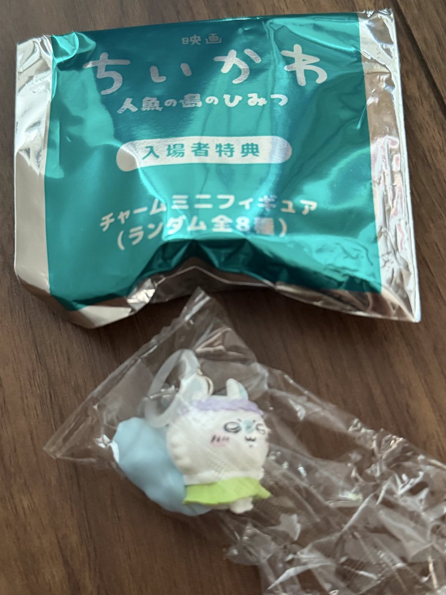 infinity314etc's tweet photo. 映画ちいかわ 入場者特典
チャーム ミニフィギュア 交換

譲 モモンガ、古本屋 (カニちゃん)
求 うさぎ、ラッコ

バラではなく、2:2での交換となります。
明日仕事で池袋行くので現地手渡し可能です！
時間の詳細などお気軽にお声がけください🏝️

#ちいかわ  #人魚の島のひみつ #入場特典 #交換 https://t.co/6pP7f79jEK