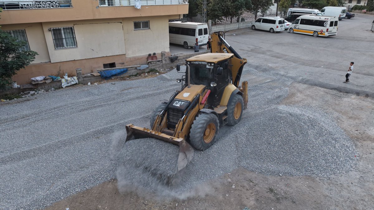 battalgazibeltr's tweet photo. Battalgazi’mizin her noktasında vatandaşlarımızın taleplerini takip etmeye ve çözüm odaklı hizmet anlayışıyla çalışmaya devam ediyoruz. https://t.co/gpzLGY0BHP