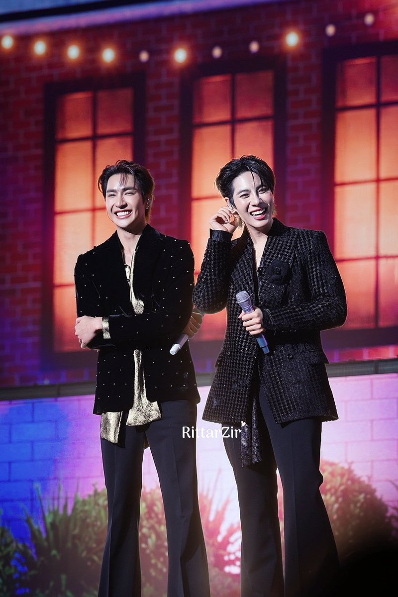 RittarZir's tweet photo. หล่อเป็นแก้วเป็นแสง

EMBPFK CLOSE FRIENDS PARTY

#FFFPartyConcert2026D1
#RittarZirPhoto #เอิร์ทมิกซ์ https://t.co/nXcPUKxbMS