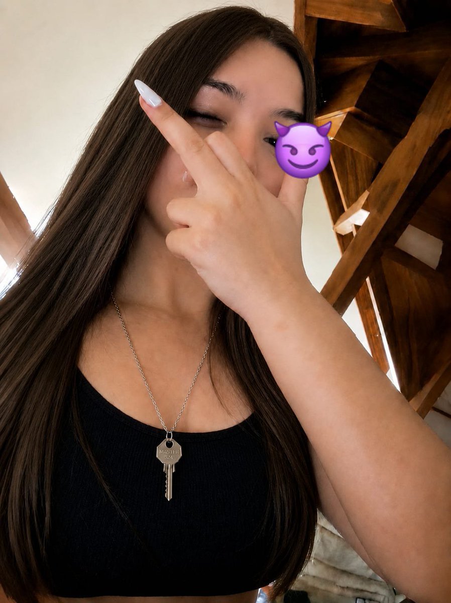 QueenLurelia2's tweet photo. Na, welcher kleine Schwanz will als Nächstes in den Käfig?
Gib mir den Schlüssel

#findom #femdom #zahlschweiz #Sissy https://t.co/s0Rpo48SQ0
